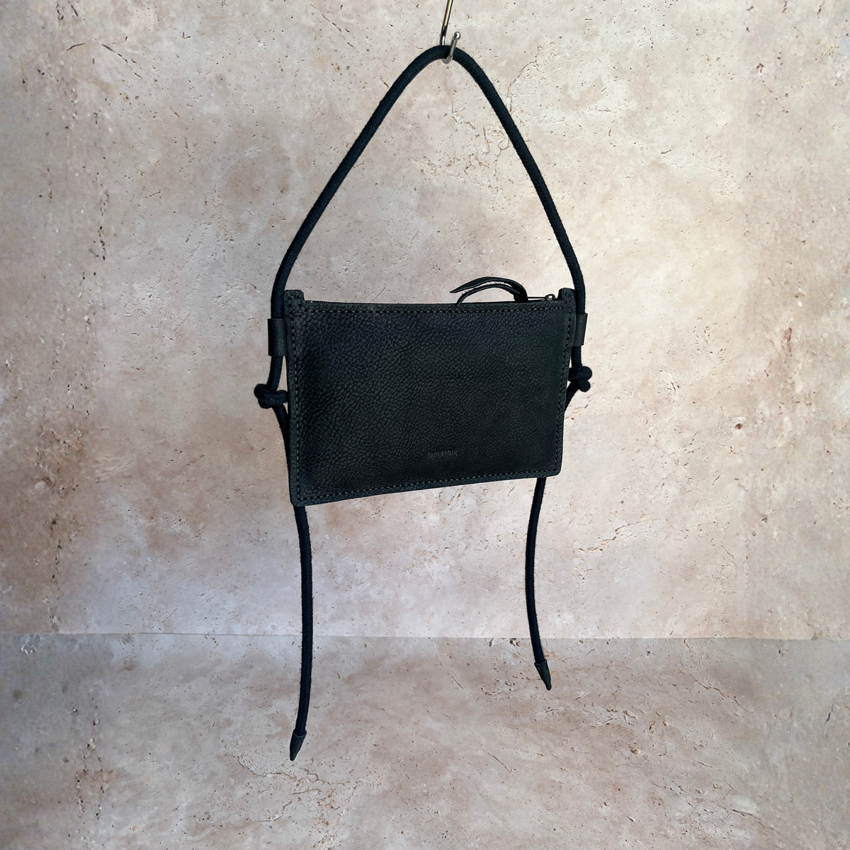 Le Cade | Taurillon nubuck noir