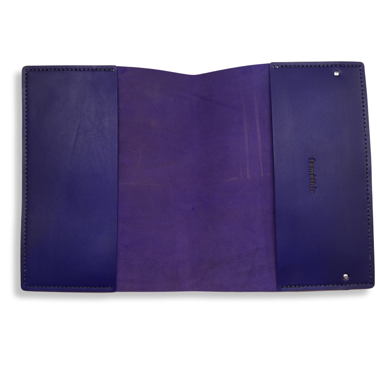 protège carnet cahier cuir sur mesure personnalisable cadeau note écriture dessin élastique maroquinerie artisanale faméthic français marseille inscription personnalisée bleu indigo