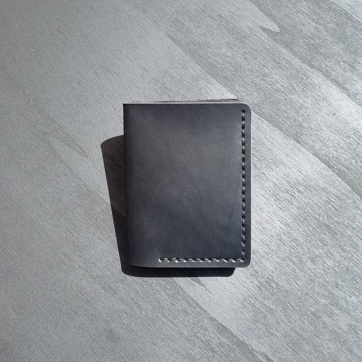 maroquinerie faméthic famethic porte-carte portefeuille éthique artisanal made in france artisan créateur cuir marseille responsable française