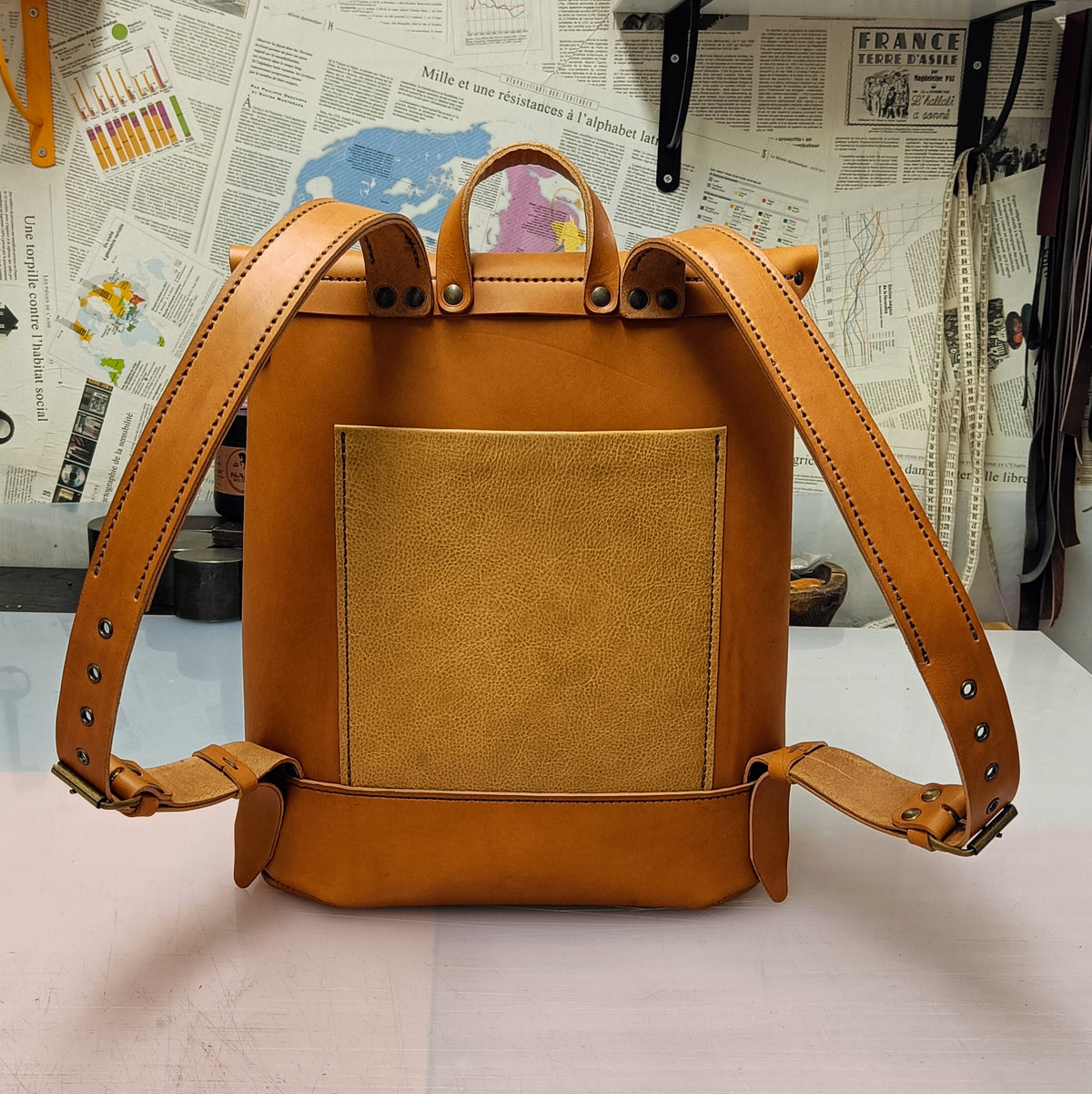 sac à dos grand mauve cuir français italien faméthic maroquinerie weekender voyage artisanal maroquinier
