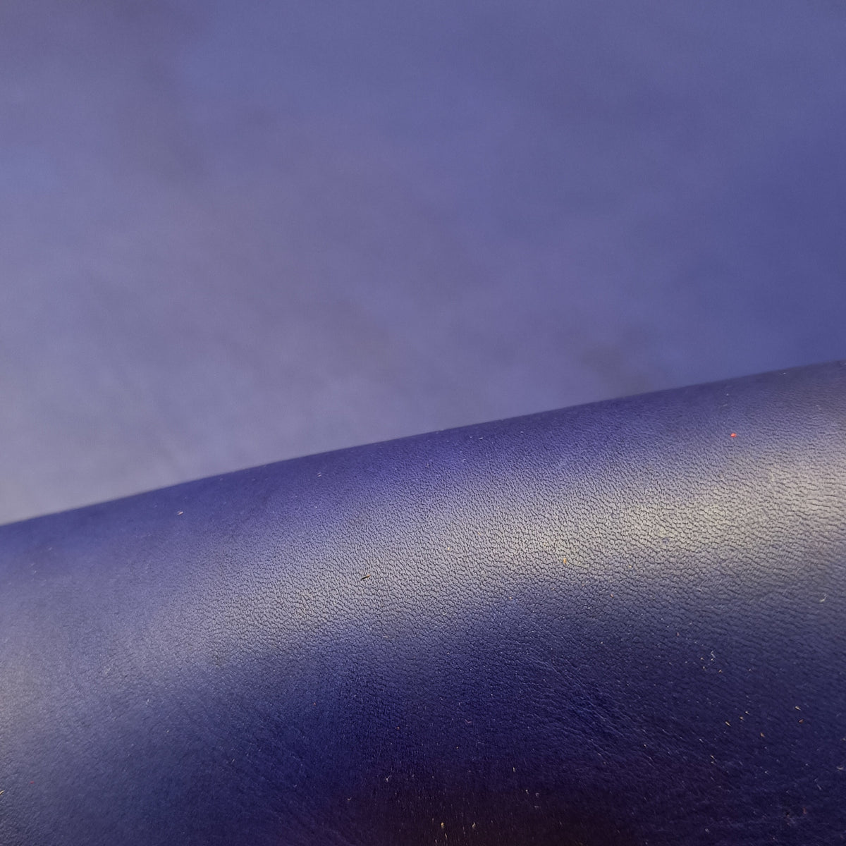 sac à dos de ville élégant femme cuir artisanal made in france tannage végétal faméthic petit mauve bleu indigo