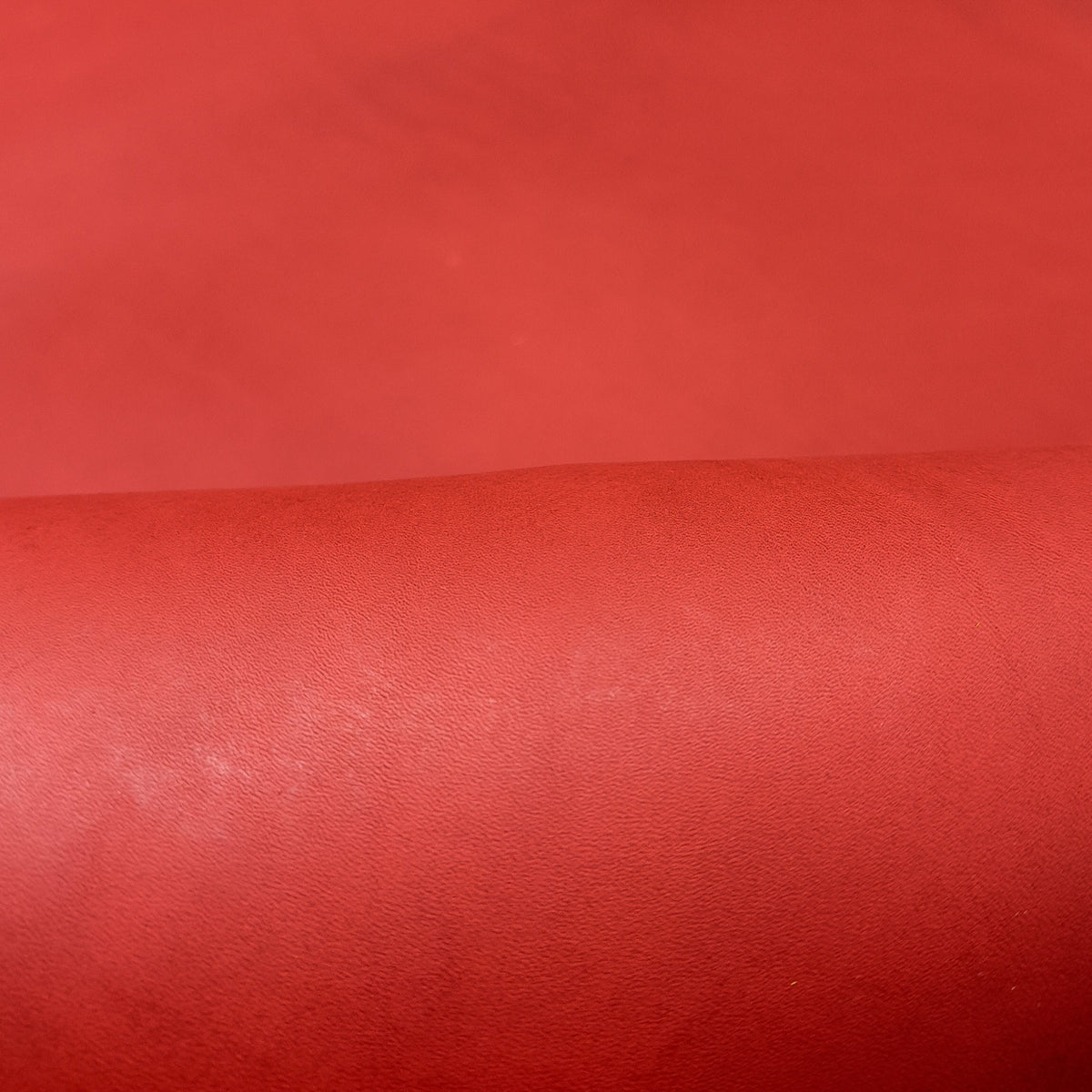 maroquinerie artisanal éthique famethic artisan maroquinier cuir atelier sac besace fabrication français france marseille grand sac cuir rouge bordeaux