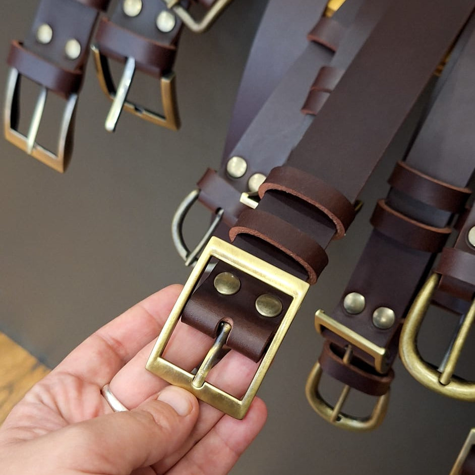 ceintures en cuir homme et femme fabrication française durable qualité faméthic ceinturier maroquinerie
