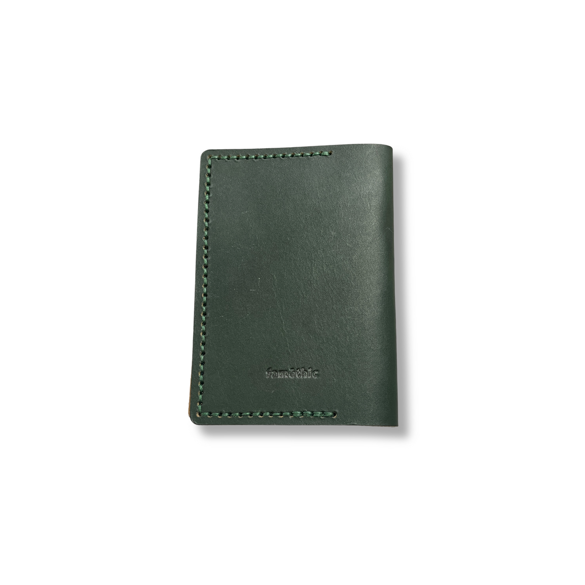 protège passeport et porte carte en cuir vert maroquinerie française faméthic