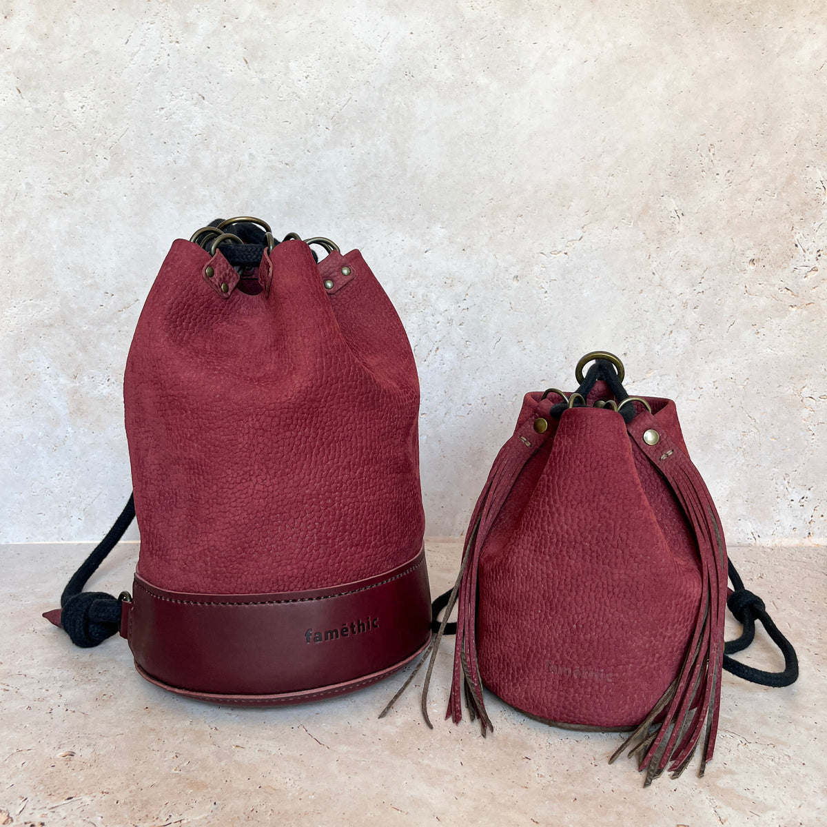 Différentes déclinaisons du sac à dos Camélée de la collection Terre Humaine