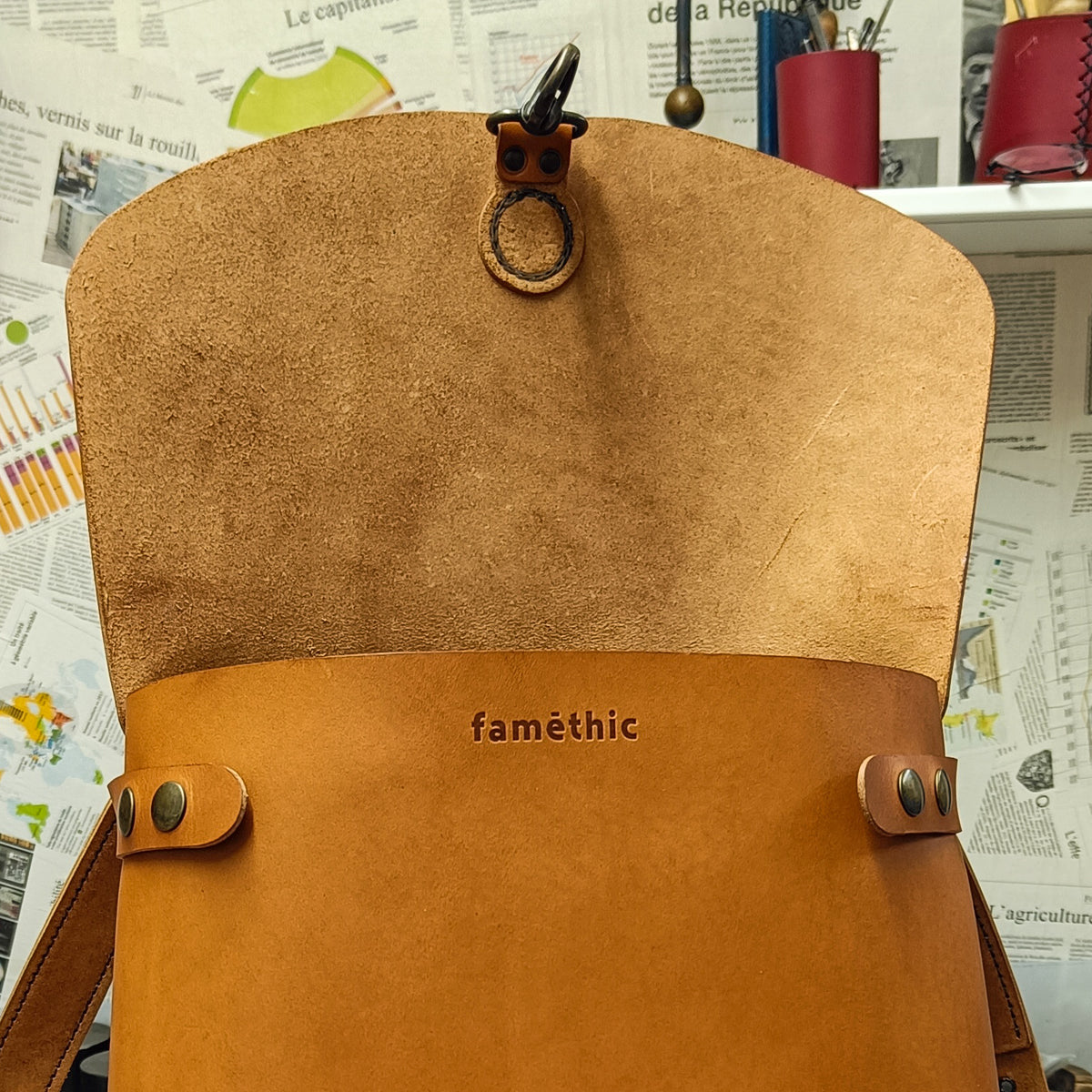 sac à dos grand mauve cuir français italien faméthic maroquinerie weekender voyage artisanal maroquinier